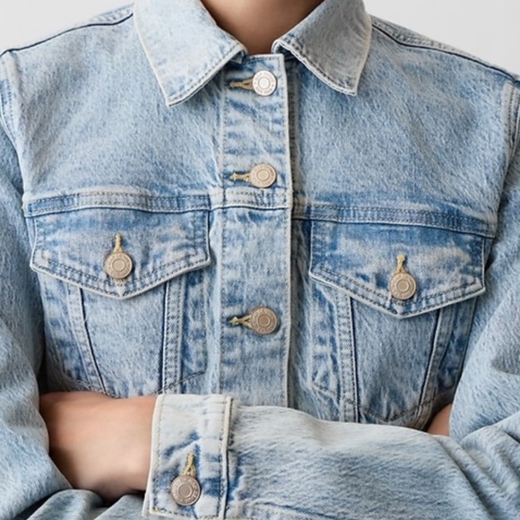 Gap Icon Jacket with Washwell in Light Wash - Picture 3 of 7